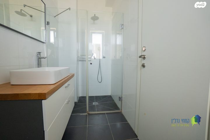 דירה, חיים בר לב, קרית קריניצי, רמת גן