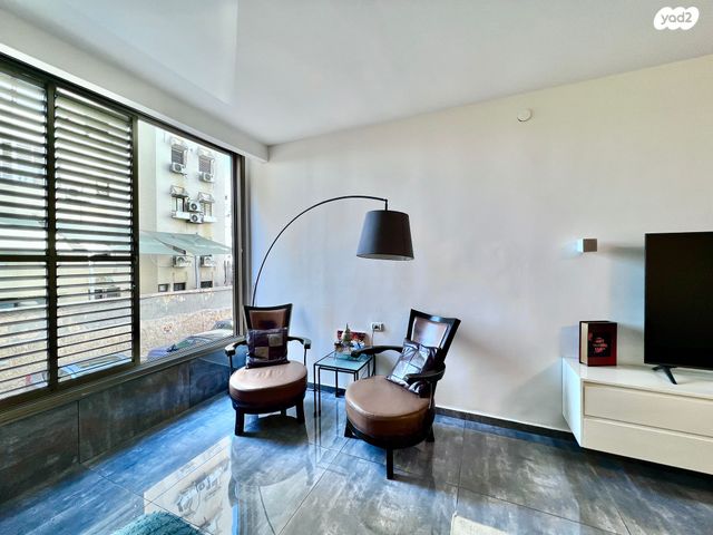 דירה, שדרות ז'בוטינסקי 30, מרכז העיר דרום, נתניה