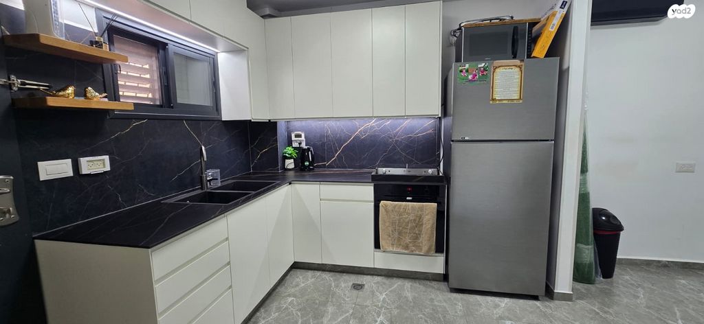 דירה, מאה שערים, גאולה, ירושלים