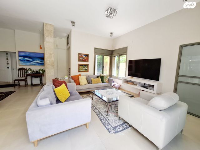 בית פרטי/ קוטג', הר אדר, הר אדר