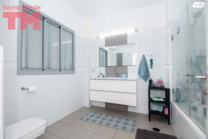 גג/ פנטהאוז, פרדס חנה כרכור