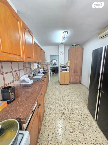 דופלקס, הצנחנים 17, עמידר, בת ים