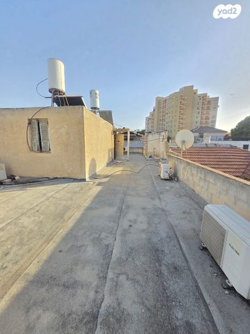 דופלקס, הצנחנים 17, עמידר, בת ים