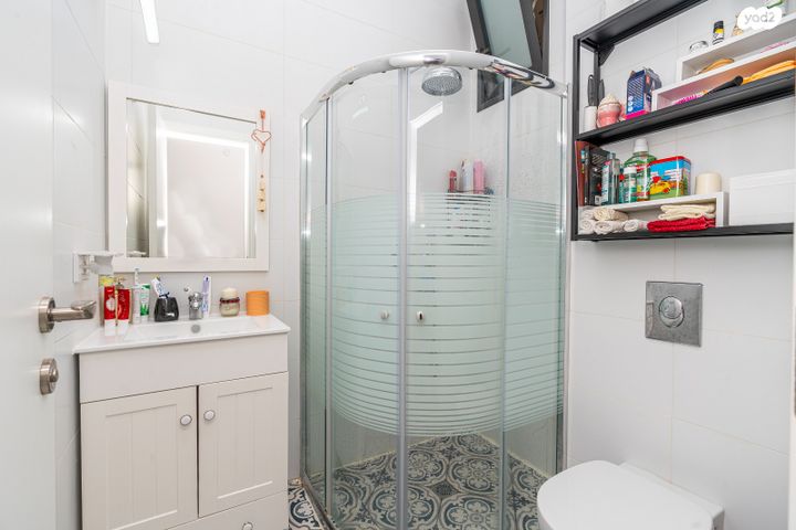 דירת גן, אור ים, אור עקיבא