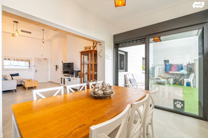 דירת גן, אור ים, אור עקיבא