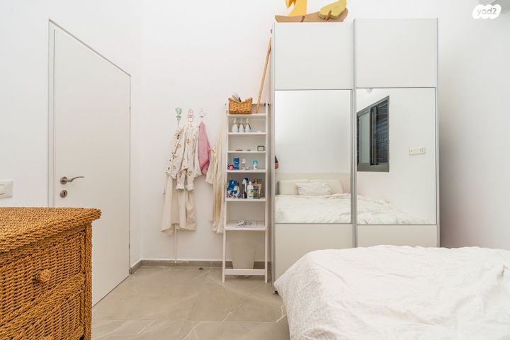 דירת גן, אור ים, אור עקיבא