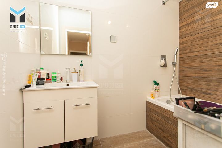 דירה, דוד רזיאל, תל עמל, חיפה