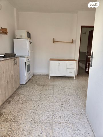 יחידת דיור, בית אריה / עופרים