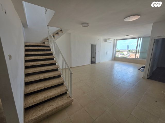 גג/ פנטהאוז, ברנשטיין כהן, קרית יערים, רמת השרון