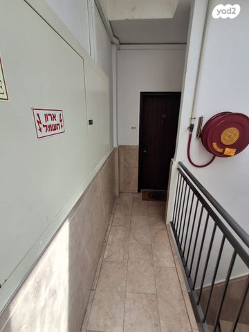 דירה, כצנלסון 4, לב העיר, בת ים