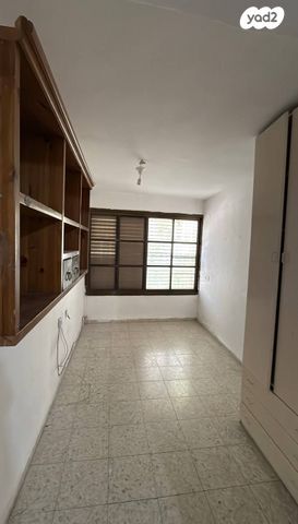 דירה, שדרות הנרייטה סולד, קרית ים ג', קרית ים