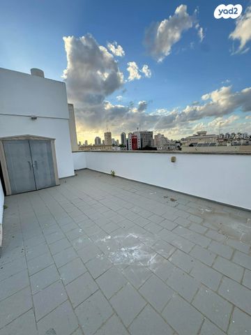 גג/ פנטהאוז, יהודה הלוי, לב המושבה / מרכז העיר, פתח תקווה