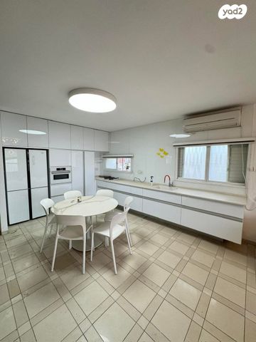 גג/ פנטהאוז, יהודה הלוי, לב המושבה / מרכז העיר, פתח תקווה