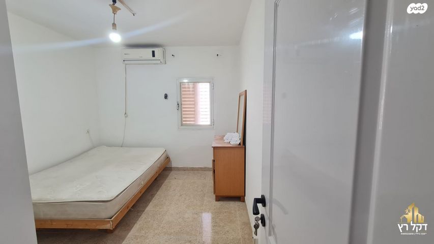 דירה, משה שרת, עכו