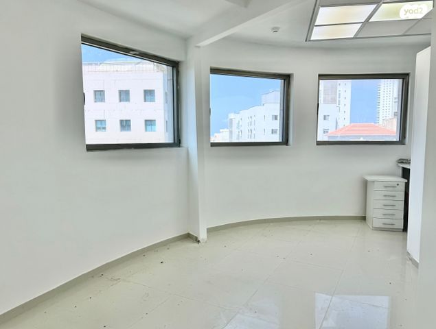 משרדים, יהושע שטמפפר 17, מרכז העיר דרום, נתניה