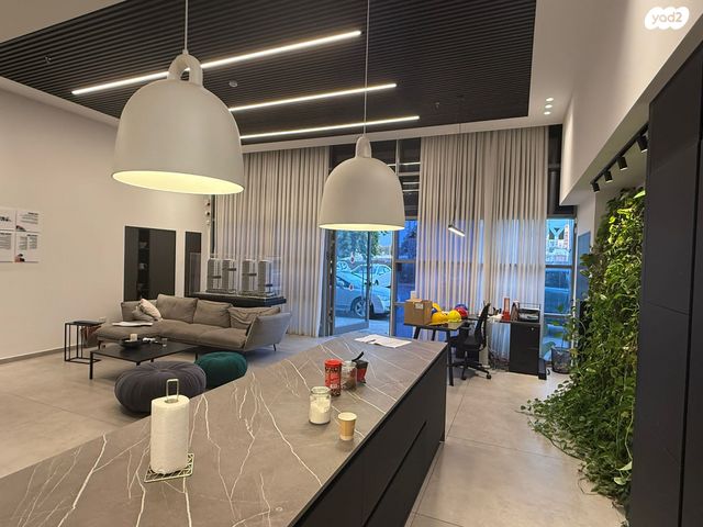 חנויות/ שטח מסחרי, ז'בוטינסקי, רובע א', אשדוד