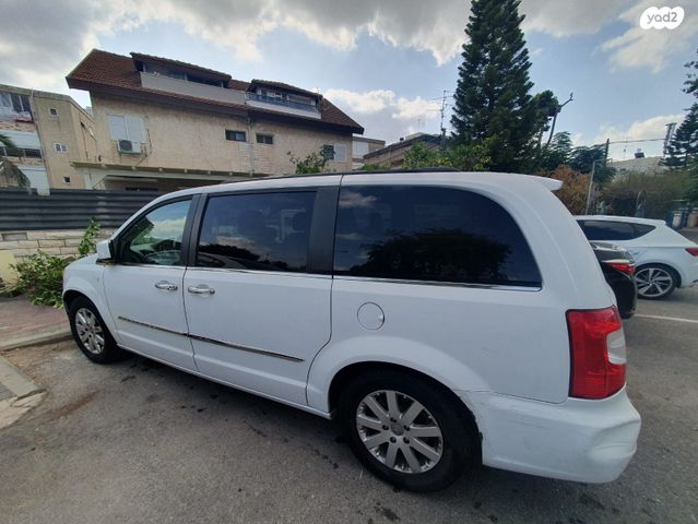 גראנד וויאג'ר 4X2 Touring אוט׳ מיניוואן / MPV 7 מק 3.6 (279 כ״ס)