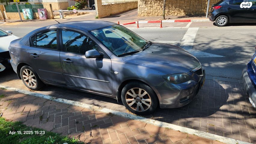 מודעת רכב מאזדה 3