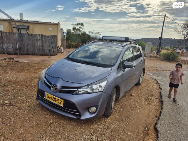 מודעת רכב טויוטה ורסו