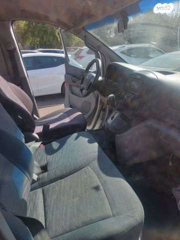 יונדאי H-1 / i800