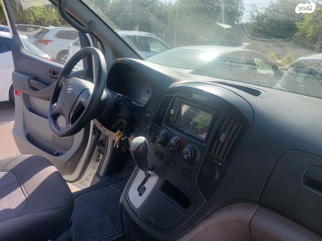 יונדאי H-1 / i800