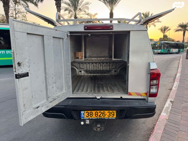 איסוזו די-מקס