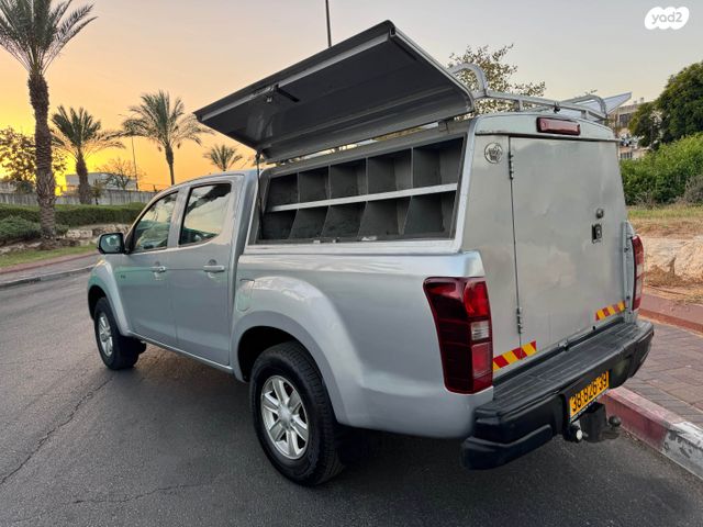 איסוזו די-מקס