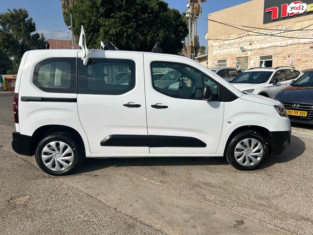 טויוטה פרואייס סיטי