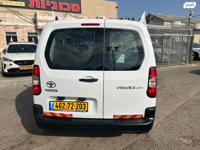 טויוטה פרואייס סיטי