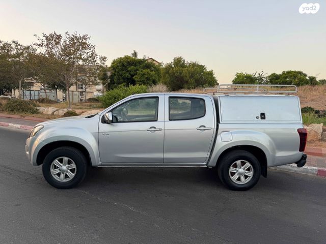 איסוזו די-מקס