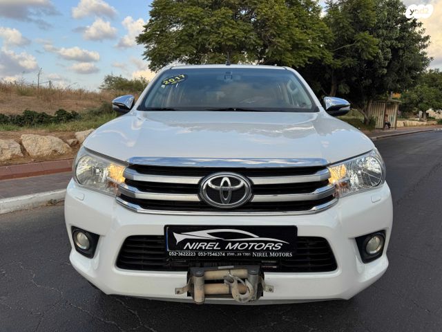 מודעת רכב טויוטה היילקס 2