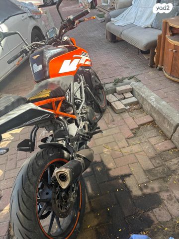 KTM Naked Duke 250