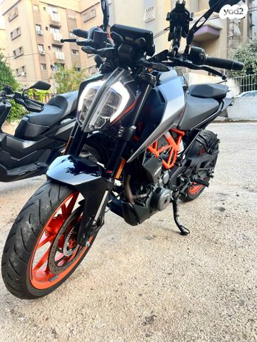 KTM Naked Duke 390