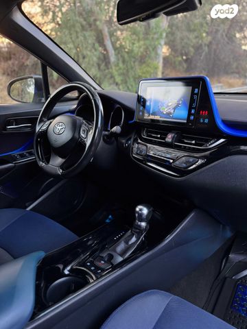 טויוטה C-HR