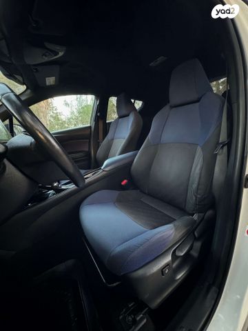 טויוטה C-HR