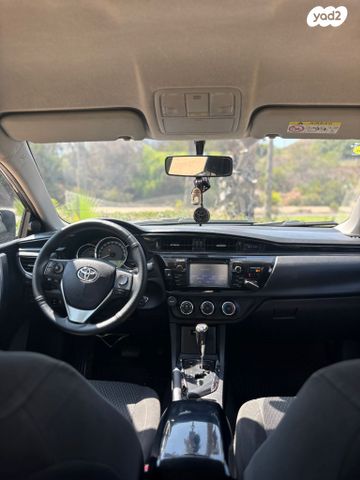 טויוטה קורולה