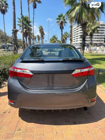 טויוטה קורולה