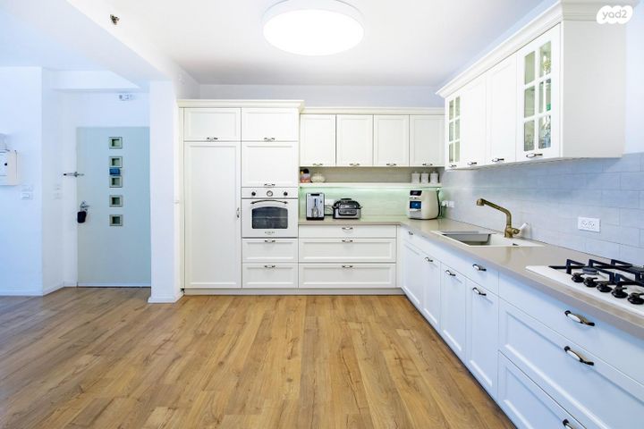 גג/ פנטהאוז, הדובדבן 12, פסגת אונו, קרית אונו