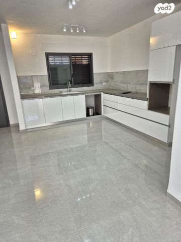 דו משפחתי, השותלים 4, שאר העיר, כרמיאל