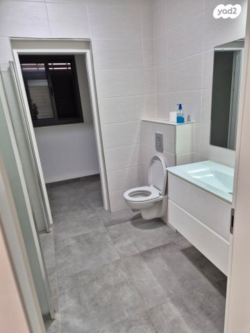 דו משפחתי, השותלים 4, שאר העיר, כרמיאל