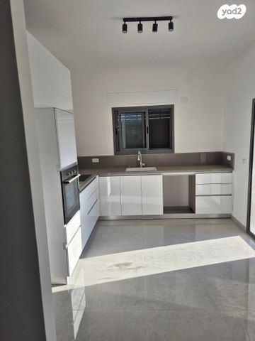 דו משפחתי, השותלים 4, שאר העיר, כרמיאל