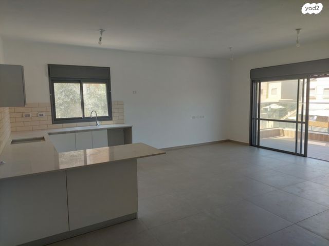 גג/ פנטהאוז, בית"ר 10, גבעת הרקפות, גבעת תל חי, קרית אתא