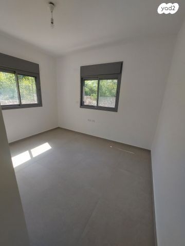 גג/ פנטהאוז, בית"ר 10, גבעת הרקפות, גבעת תל חי, קרית אתא