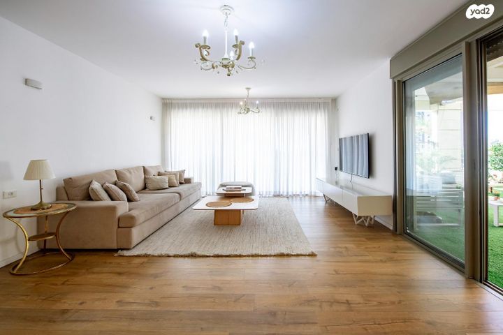 גג/ פנטהאוז, הדובדבן 12, פסגת אונו, קרית אונו