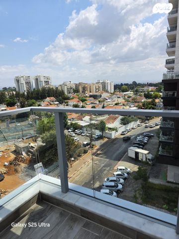 דירה, דרך לוי אשכול 104, שיכון רסקו, קרית אונו