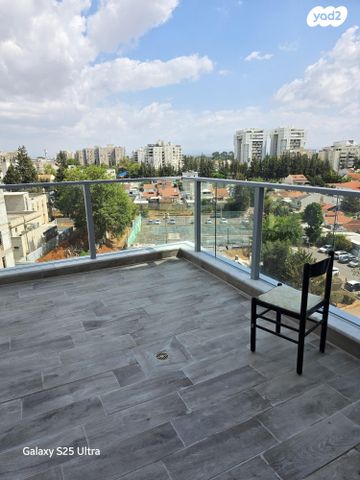 דירה, דרך לוי אשכול 104, שיכון רסקו, קרית אונו