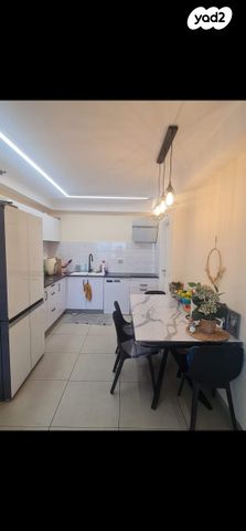 דירה, משה לוי 10, נאות שמיר, רמלה