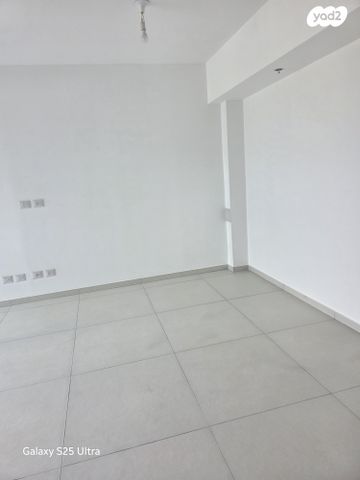 דירה, דרך לוי אשכול 104, שיכון רסקו, קרית אונו