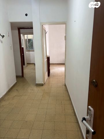 דירה, ד"ר כהן 11, שכונת בן גוריון, מרכז העיר ג', רמת גן