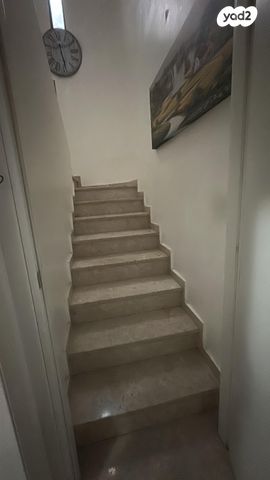 דירת גן, הפרחים 6, נווה גן, רמת השרון